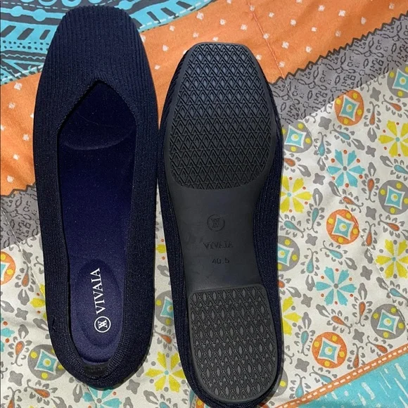 VIVAIA BLACK FLATS 🥿 - Picture 2 of 3